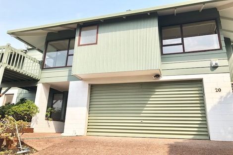 Photo of property in 20 Makepiece Place, Chatswood, Auckland, 0626