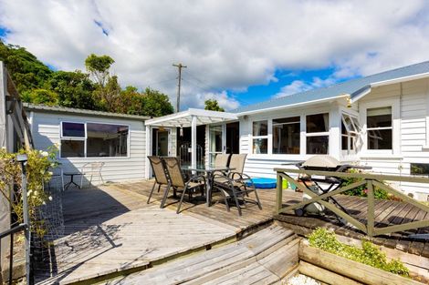 Photo of property in 7 Broadway, Picton, 7220