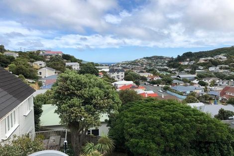 Photo of property in 28 Melbourne Road, Island Bay, Wellington, 6023