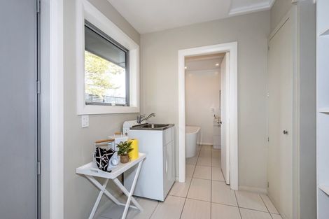 Photo of property in 131 Wainoni Road, Avondale, Christchurch, 8061