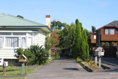 Photo of property in 2/7 Akehurst Avenue, New Lynn, Auckland, 0600