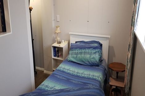 Photo of property in 20-22 Sievers Grove, Cannons Creek, Porirua, 5024