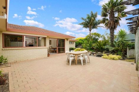 Photo of property in 24 Sunny Crescent, Huapai, Kumeu, 0810
