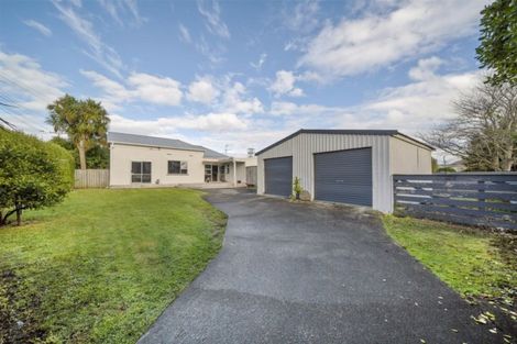 Photo of property in 1 Collins Street, Hawera, 4610