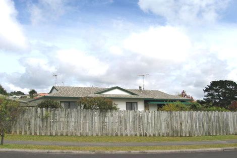 Photo of property in 1 Mallard Place, Unsworth Heights, Auckland, 0632