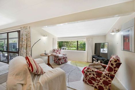 Photo of property in 72 Puketapu Road, Taradale, Napier, 4112