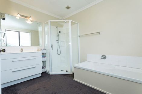 Photo of property in 22 Dukes Road North, Mosgiel, 9092