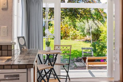 Photo of property in 3 Marine Terrace, Bayswater, Auckland, 0622