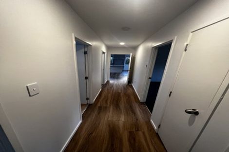 Photo of property in 1/7 Yarra Place, Botany Downs, Auckland, 2010