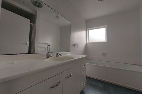 Photo of property in 8 Wyoming Avenue, Murrays Bay, Auckland, 0630