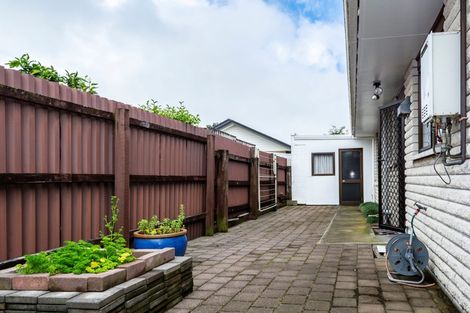 Photo of property in 5a Massey Street, Westown, New Plymouth, 4310