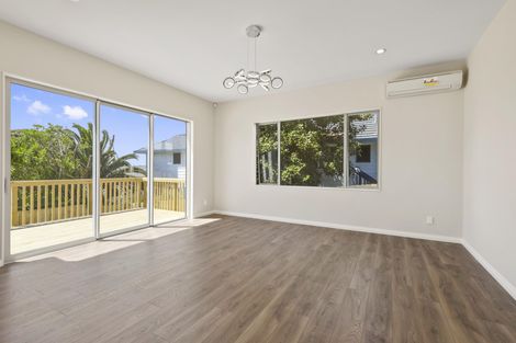 Photo of property in 11a Matisse Drive, West Harbour, Auckland, 0618