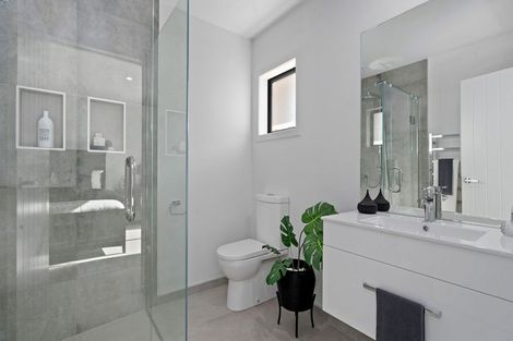 Photo of property in 255 Parklands Avenue, Bell Block, New Plymouth, 4312