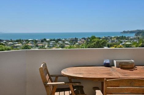 Photo of property in 37 Elliston Crescent, Stanmore Bay, Whangaparaoa, 0932