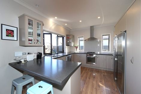 Photo of property in Heynes Place, 28 Heynes Place, Clive, 4102