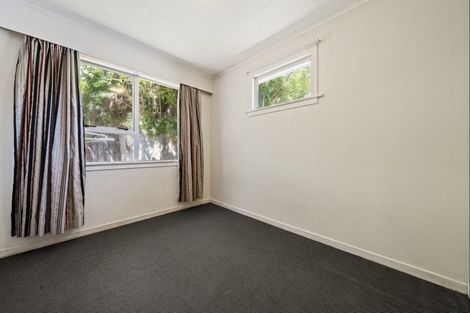Photo of property in 81 Awanui Street, Merrilands, New Plymouth, 4312