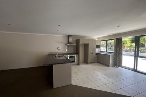 Photo of property in 68 Attwood Road, Paremoremo, Auckland, 0632