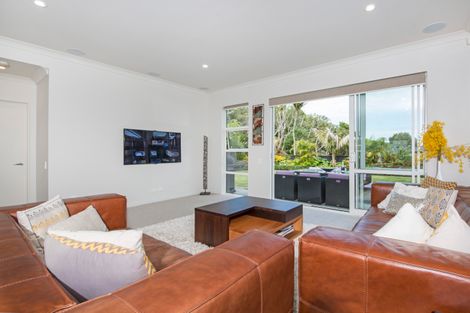 Photo of property in 11 Bellagio Way, Flat Bush, Auckland, 2019