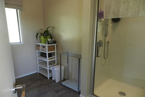 Photo of property in 34 Broadview Road, Opua, 0200