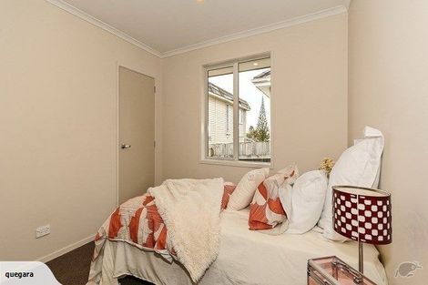 Photo of property in 19 Anna Lane, Glen Eden, Auckland, 0602