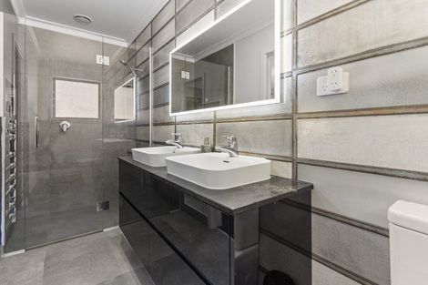 Photo of property in 52 Scott Road, Stanmore Bay, Whangaparaoa, 0932