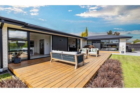 Photo of property in 21 Awa Place, Rangiora, 7400