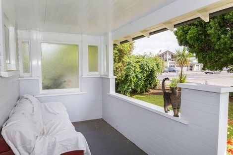 Photo of property in 5 Alexandra Street, Dannevirke, 4930