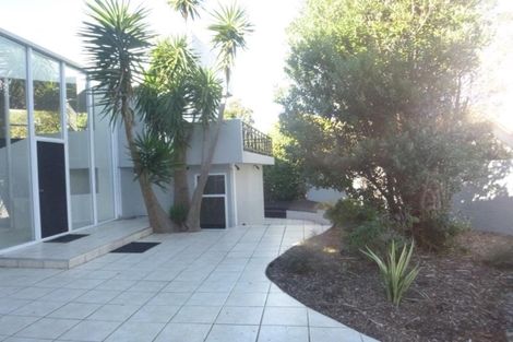 Photo of property in 18 London Road, Korokoro, Lower Hutt, 5012