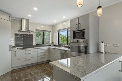 Photo of property in 2/133 Ocean View Road, Hillcrest, Auckland, 0627