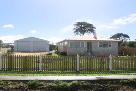 Photo of property in 16 Clean Street, Te Kopuru, 0391