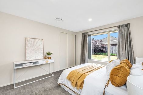 Photo of property in 10 Cyclamen Place, Aidanfield, Christchurch, 8025