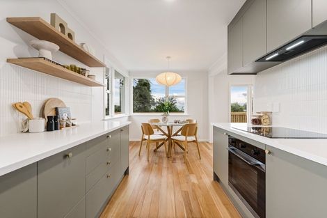 Photo of property in 46 Colwill Road, Massey, Auckland, 0614