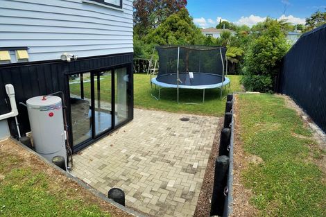Photo of property in 7 Margan Avenue, New Lynn, Auckland, 0600