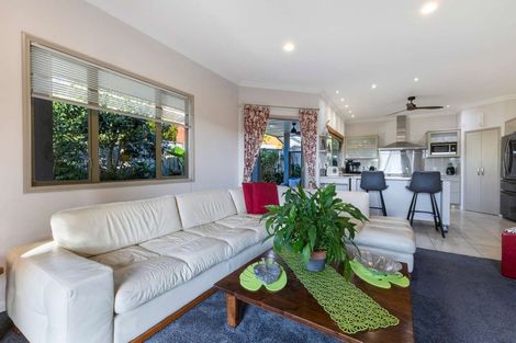 Photo of property in 176b Heta Road, Highlands Park, New Plymouth, 4312