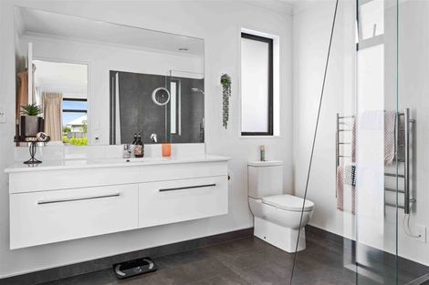 Photo of property in 71 The Esplanade, Pegasus, 7612