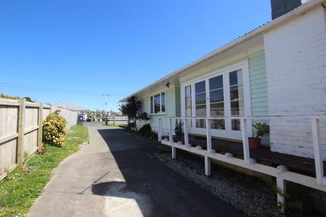 Photo of property in 126 View Road, Sunnyvale, Auckland, 0612