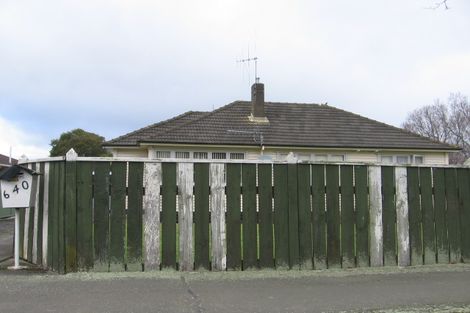 Photo of property in 640 Featherston Street, Roslyn, Palmerston North, 4414