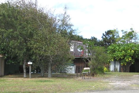 Photo of property in 139 Luckens Road, West Harbour, Auckland, 0618