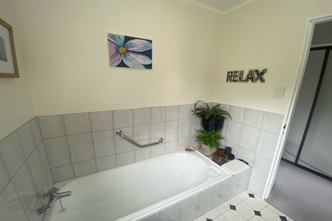 Photo of property in 70a Amapur Drive, Khandallah, Wellington, 6035