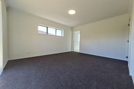 Photo of property in 33 Sandwick Drive, Weymouth, Auckland, 2103