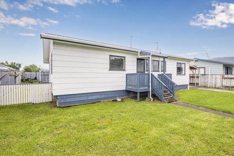 Photo of property in 2 Spackman Crescent, Paraparaumu, 5032
