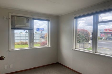 Photo of property in 2 Takahe Street, Frankton, Hamilton, 3204