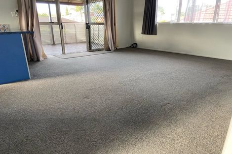 Photo of property in 7 Chilcott Road, Henderson, Auckland, 0612