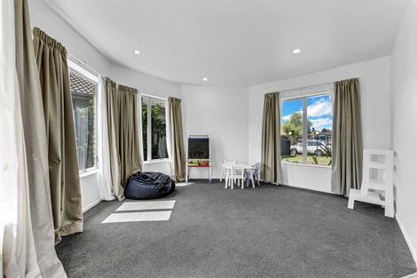 Photo of property in 9 Maadi Place, Papakura, 2110