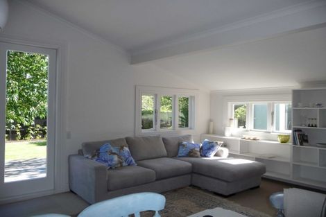 Photo of property in 77 Eliot Street, New Plymouth, 4310