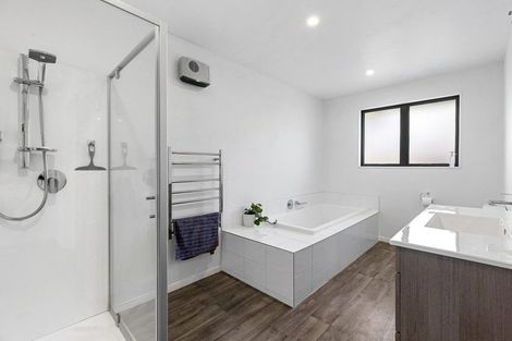 Photo of property in 27 Marbleleaf Lane, Albert Town, Wanaka, 9305