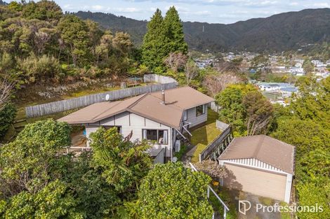 Photo of property in 15c Glen Road, Stokes Valley, Lower Hutt, 5019