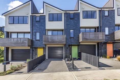 Photo of property in 19 Holystone Road, Whitby, Porirua, 5024