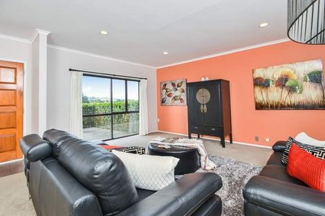 Photo of property in 20 Brownlee Place, Pukekohe, 2120