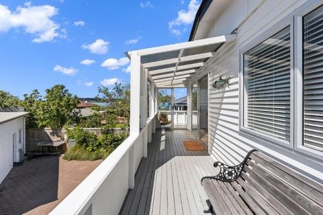 Photo of property in 7 Omokoroa Road, Omokoroa, 3114